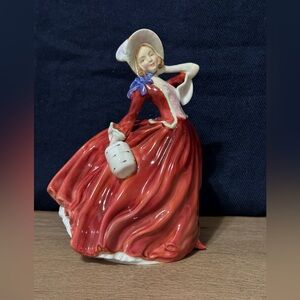 Royal Doulton Autumn Breezes figurine 1934- Rare